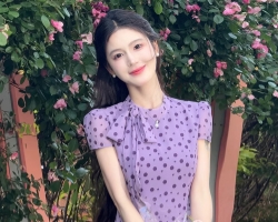 紫色波點連衣裙